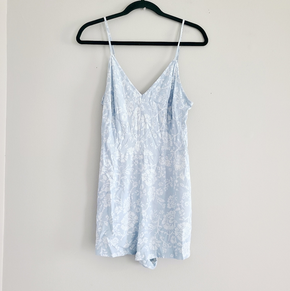BB Dakota Light Blue Floral Romper S